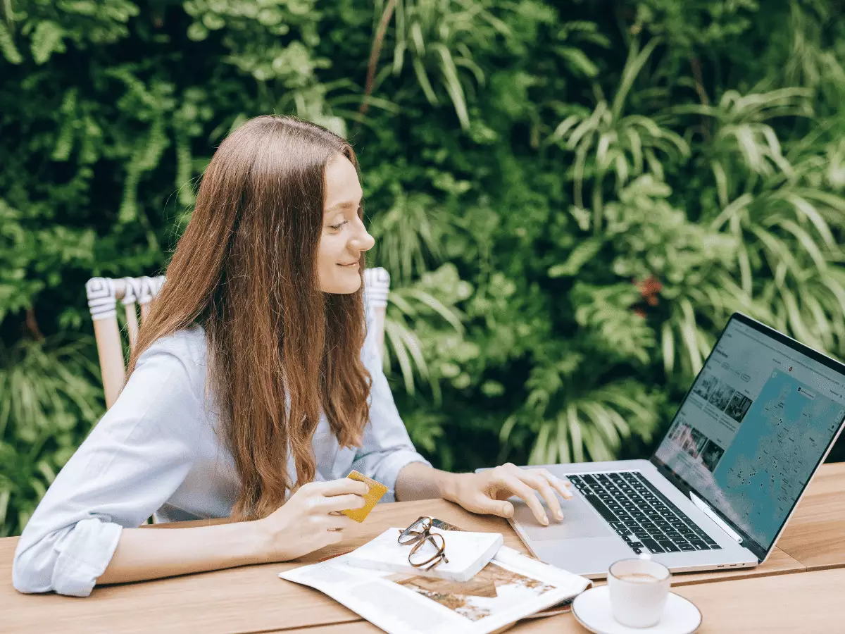 Digital Growth Solutions Digital marketing specialists analysing online growth